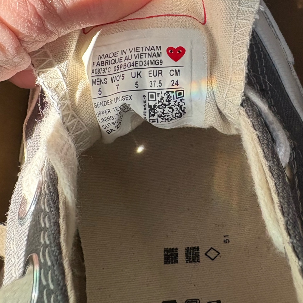 CdG PLAY x Converse Women's Chuck Taylor All Star Peek-A-Boo Low-Top‎ Sneakers 7 - Picture 6 of 10